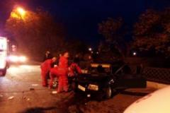 В Лисичанске автомобиль врезался в электроопору: есть пострадавшие