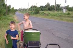 Жители района РТИ третий месяц выживают без воды
