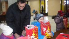 Дети в "ЛНР" получили украинскую гуманитарку