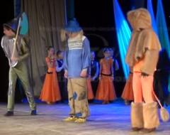 Артисты Северодонецкого ГДК подарили детям праздник