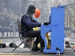 15 марта в 15.00 - "пиано-экстремист" Богдан