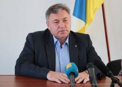Юрий Гарбуз вручил областные награды луганским журналистам