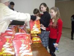 Гуманітарну допомогу, відправлену із Сєвєродонецька в ЛНР наприкінці грудня, роздали дитячим та соціальним установам на контрольованій бойовиками території