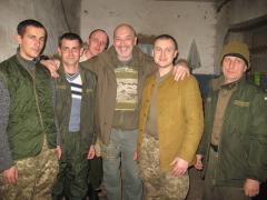 Тука в Рождество посетил бойцов на передовой