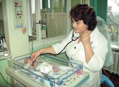 Врачи спасли 16-летнюю роженицу и ее недоношенного ребенка