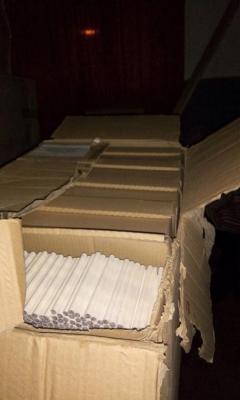 У Луганській області виявили більше 300 ящиків контрабанди із заготовками для виробництва тютюнових виробів