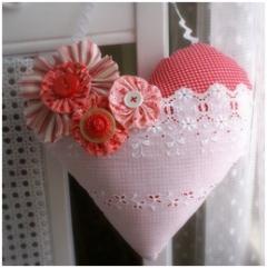 Що таке валентинка? Символічне визнання в любові